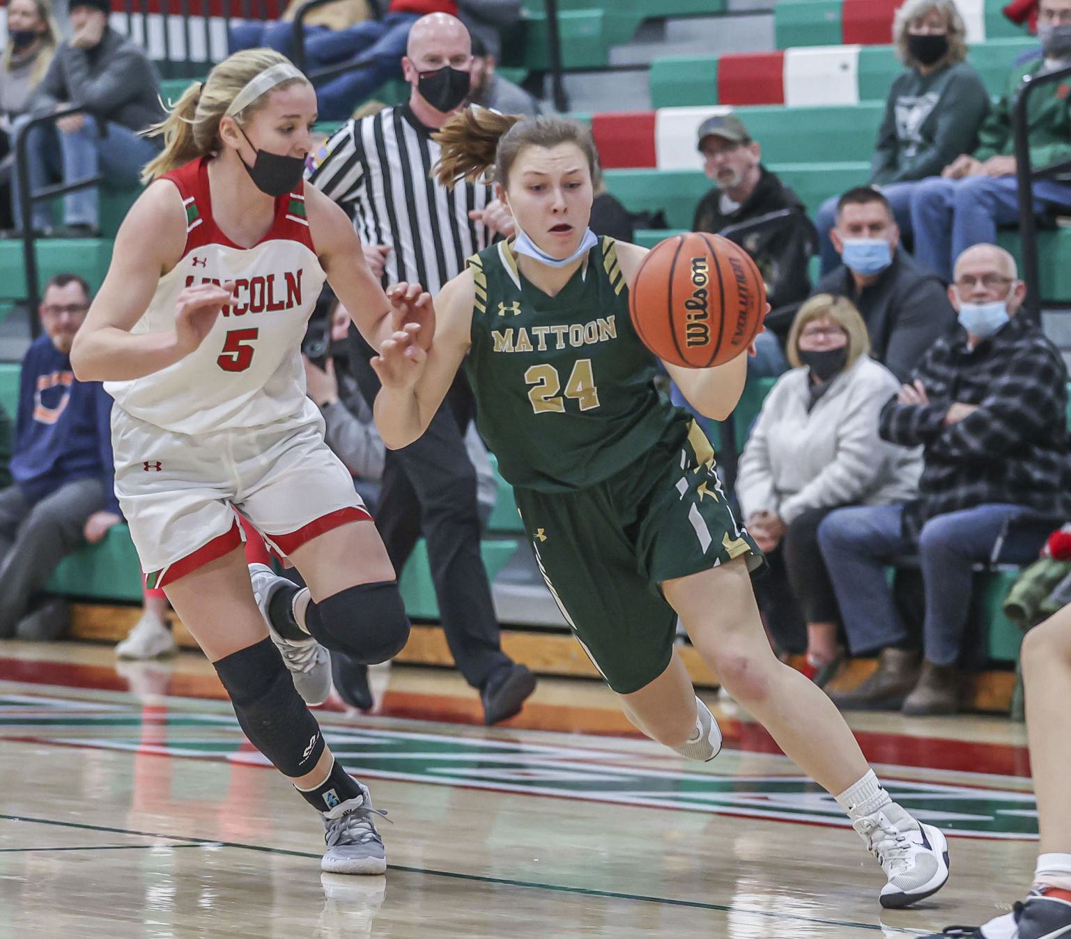 Mattoon girls at Lincoln 9 011422.JPG